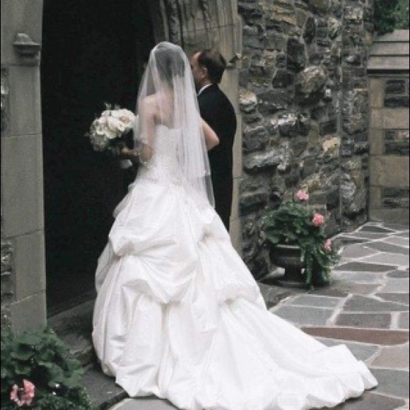 Maggie Sottero wedding gown by - Picture 9 of 10